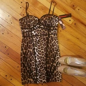 Leopard print mini-dress